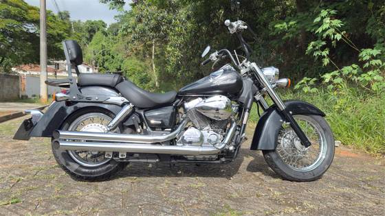 HONDA SHADOW 750 